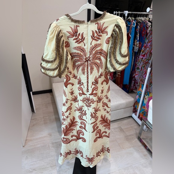 Farm Rio: Off-White Milani Euroflax™
Premium Linen Maxi Dress - Picture 6 of 11